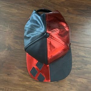 Harley Quinn snap back in like new condition official DC and snapback merch